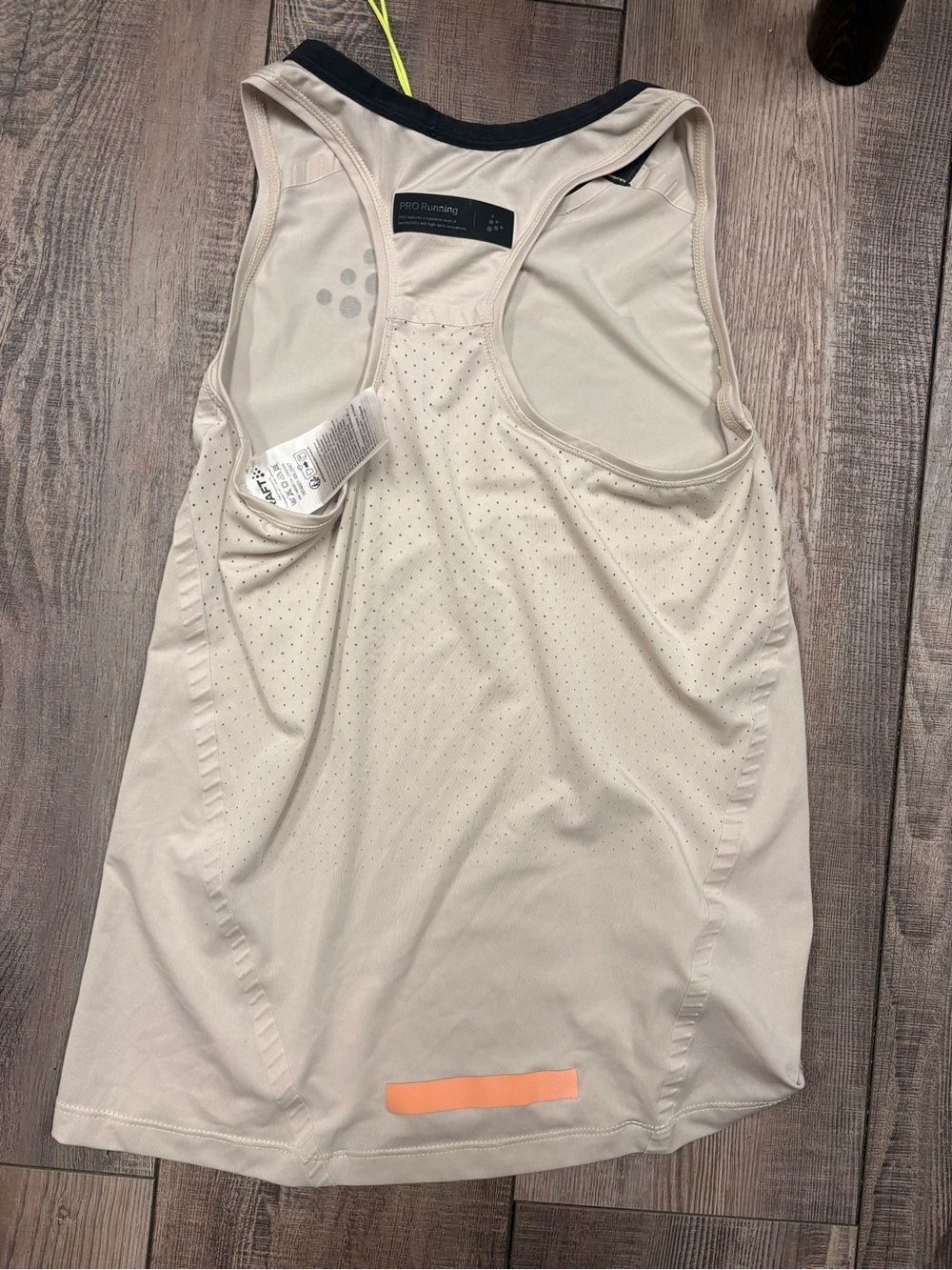 Craft Women's Cream Tank with Black Trim Size XS Like New - Picture 3 of 3